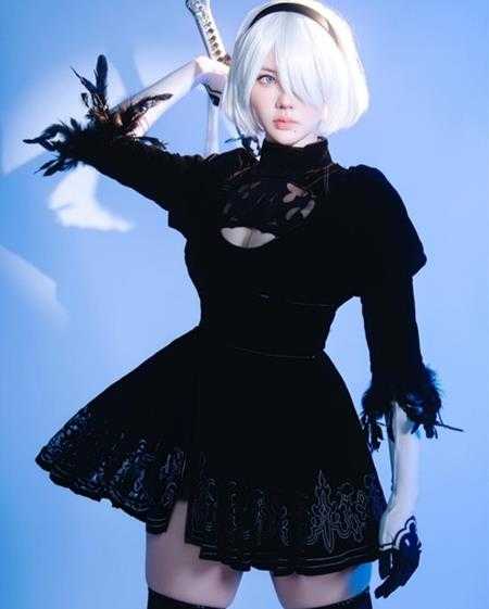 COSPLAY图赏：大马正妹COS《星铁》卡夫卡 内衣御姐成熟好身材